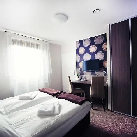 Makara 3*